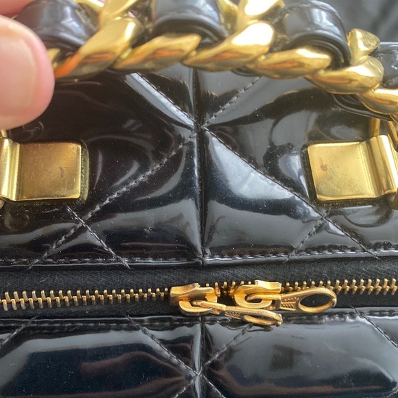 CHANEL Vintage Quilted Patent Leather Large Lunch Box Bag !Rare! - Picture 5 of 17